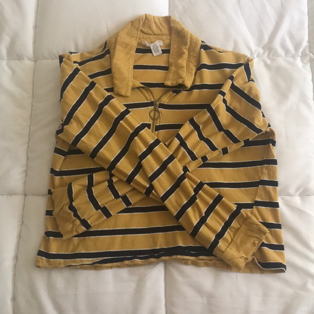 Full Tilt mustard yellow and navy blue sweater